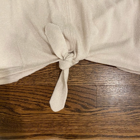 BAREFOOT DREAMS NWT! Cozychic Ultra Lite Tie Front Top Sweater Sand Dune 1X HTF! - Picture 2 of 13